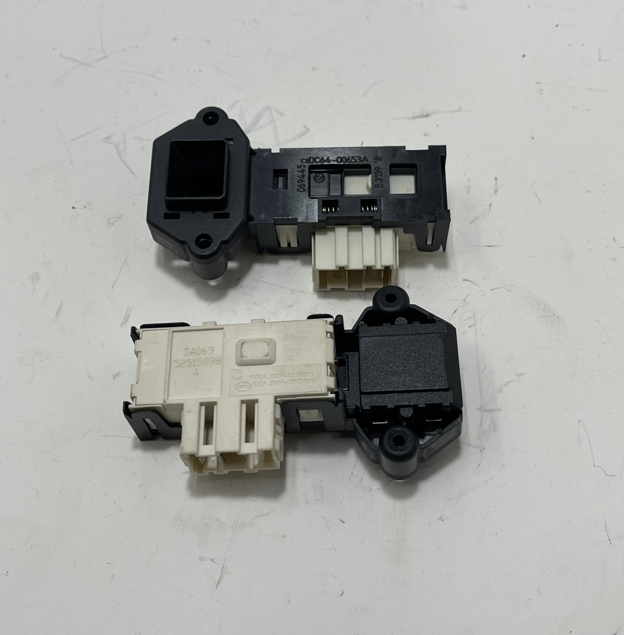 ELETTROSERRATURA BLOCCOPORTA PER LAVATRICE SAMSUNG DC64-00653A