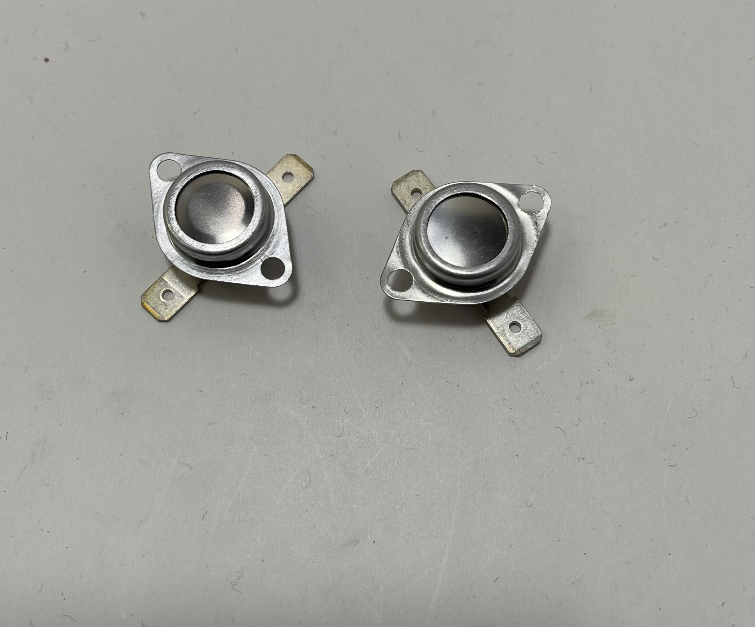 SENSORE NTC A PASTIGLIA PER ASCIUGATRICE LAVASCIUGA ARISTON  INDESIT HOTPOINT D319069