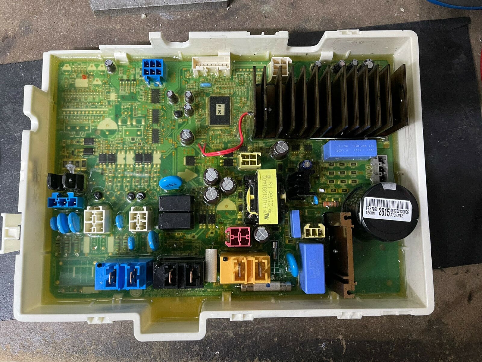 RIPARAZIONE SCHEDA LAVATRICE LG EBR79602615